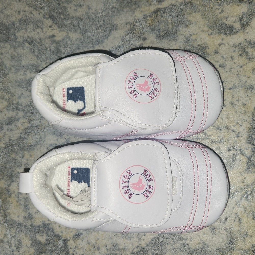 NWOT baby booties